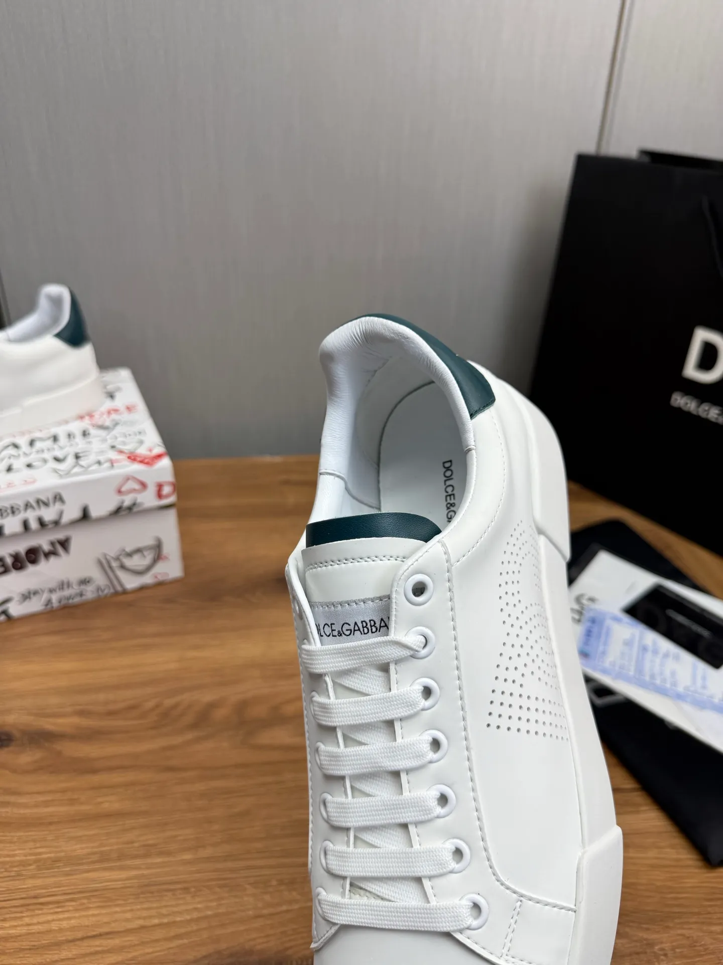 Men's men's shoes💰460💰Dolce & gabbana (DG) official website synchronized new models💥1 fashion hot models: 1 exclusive mold opening ✅ imported cowhide for the upper, unique brand style logo upper 💥sheepskin foot pads 🐑original private mold outsole ✔️36-44 (38.45 custom-made, non-refundable)